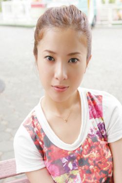 月亮的脸偷偷的在改变
